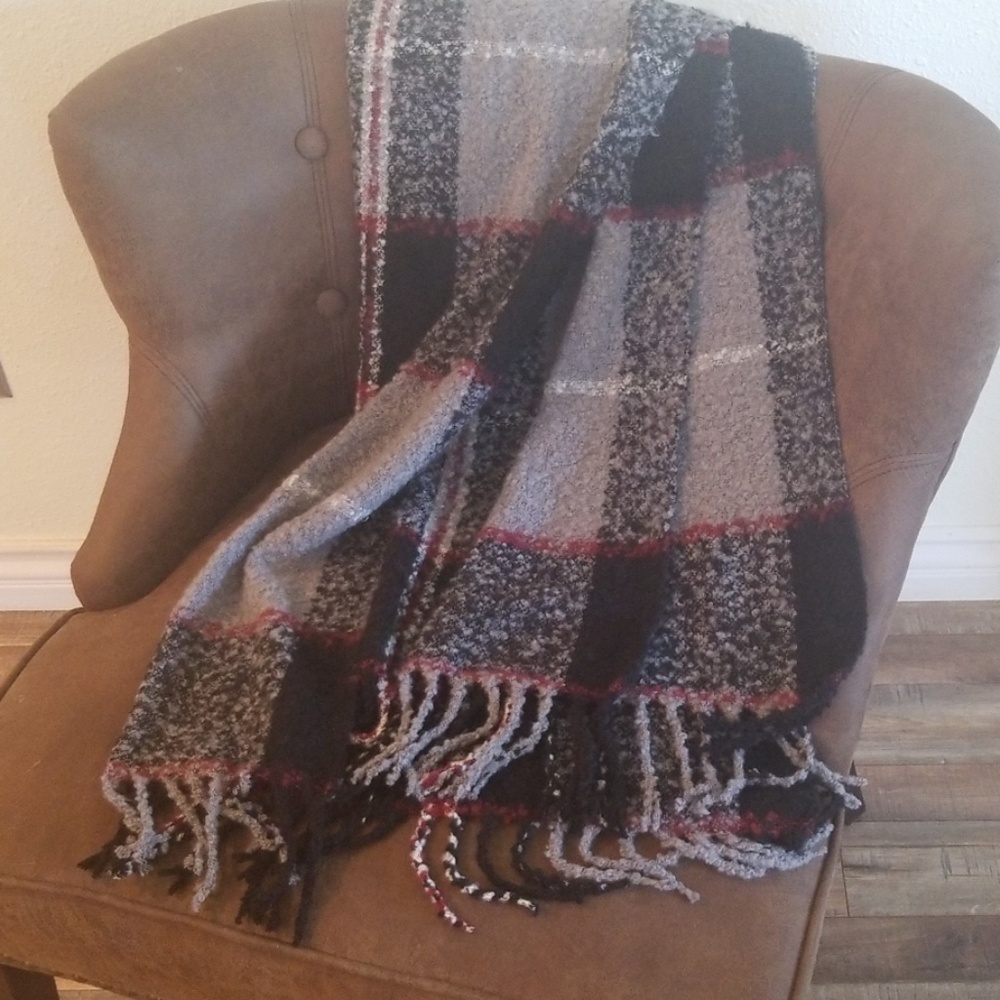 Very soft scarf